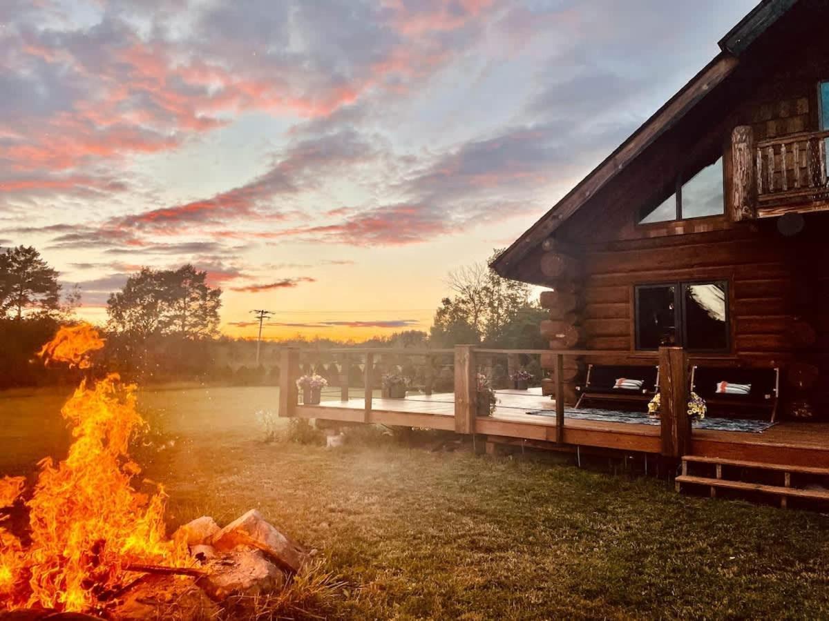 Stunning Log Cabin Getaway At The Hannu Haus Ironwood Exterior foto